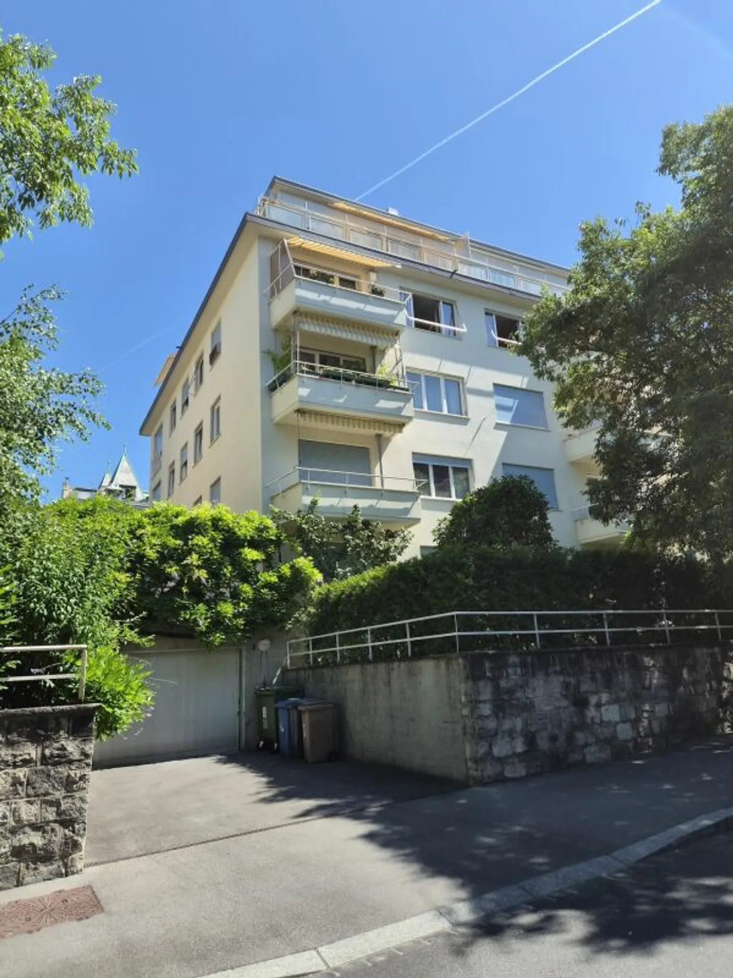 Individual Room in Lausanne - Photo 2 of 5