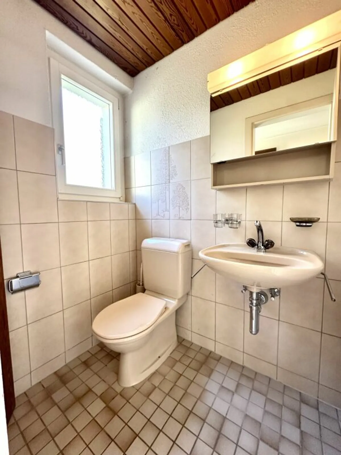 Charming and cozy, semi-detached single-family house - Photo 9 of 13