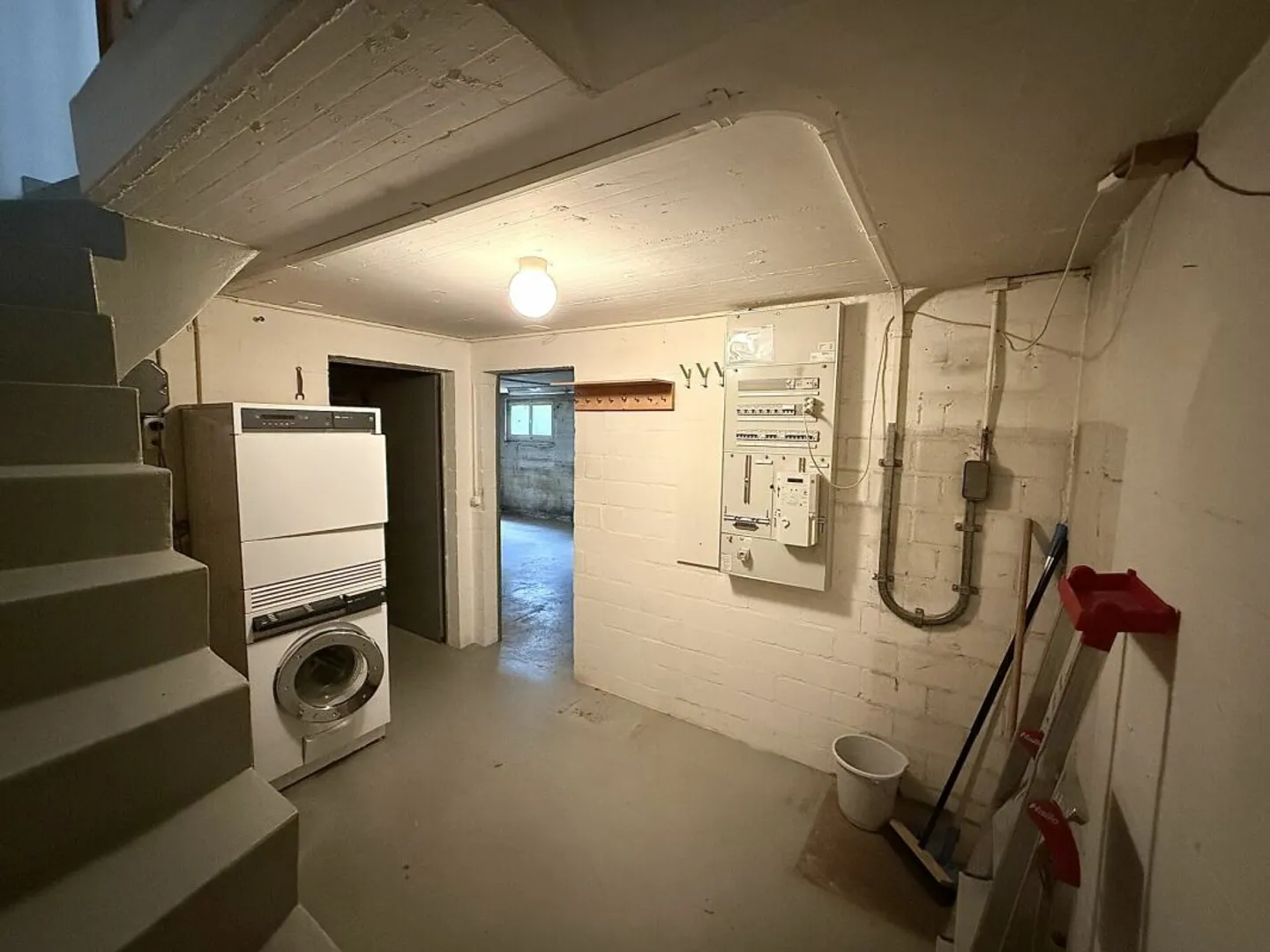 Your new home with plenty of space and potential - Photo 13 of 13