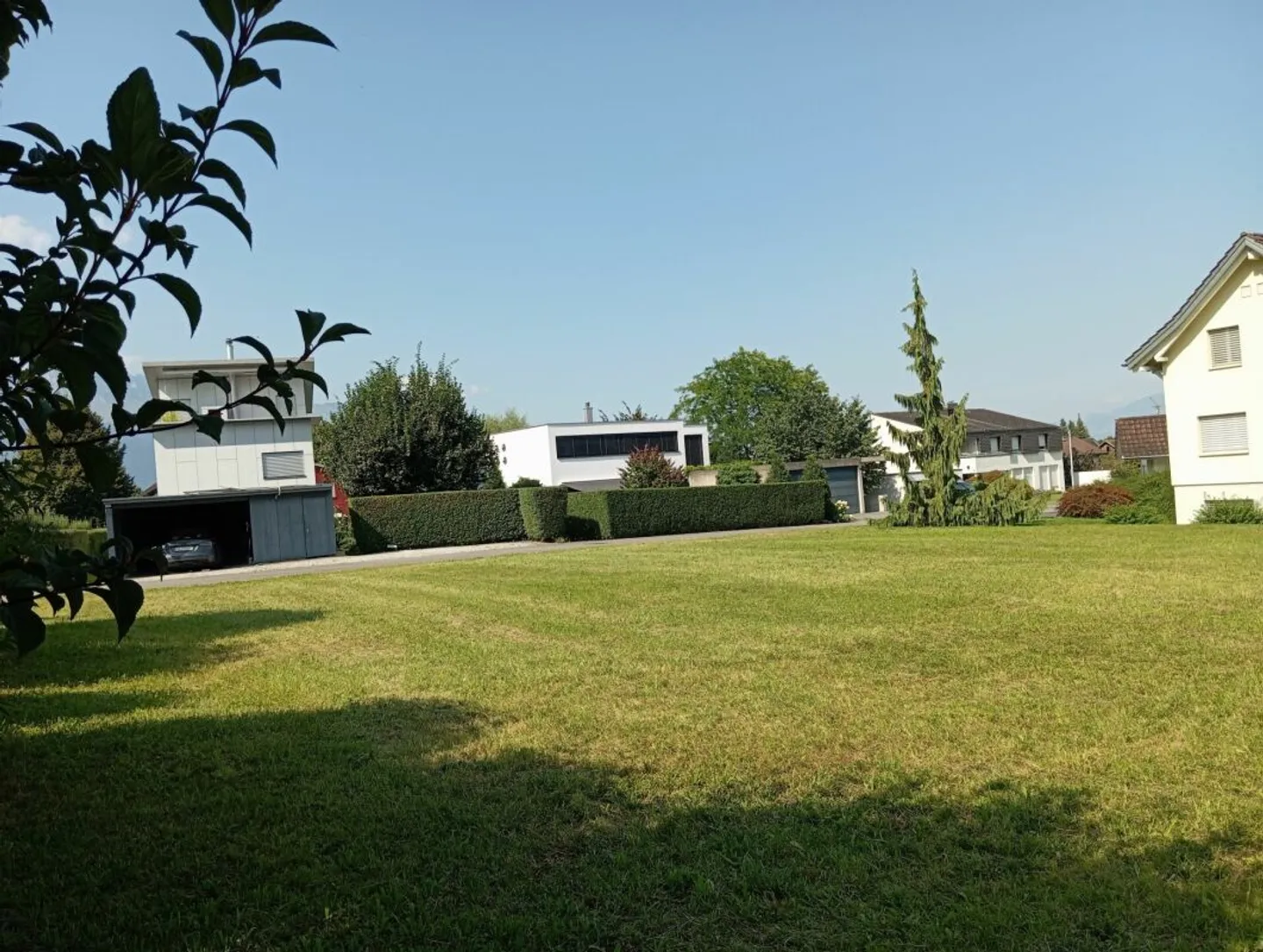 Sunny, centrally located building land in residential zone W2 in Buchs SG - Photo 2 of 4