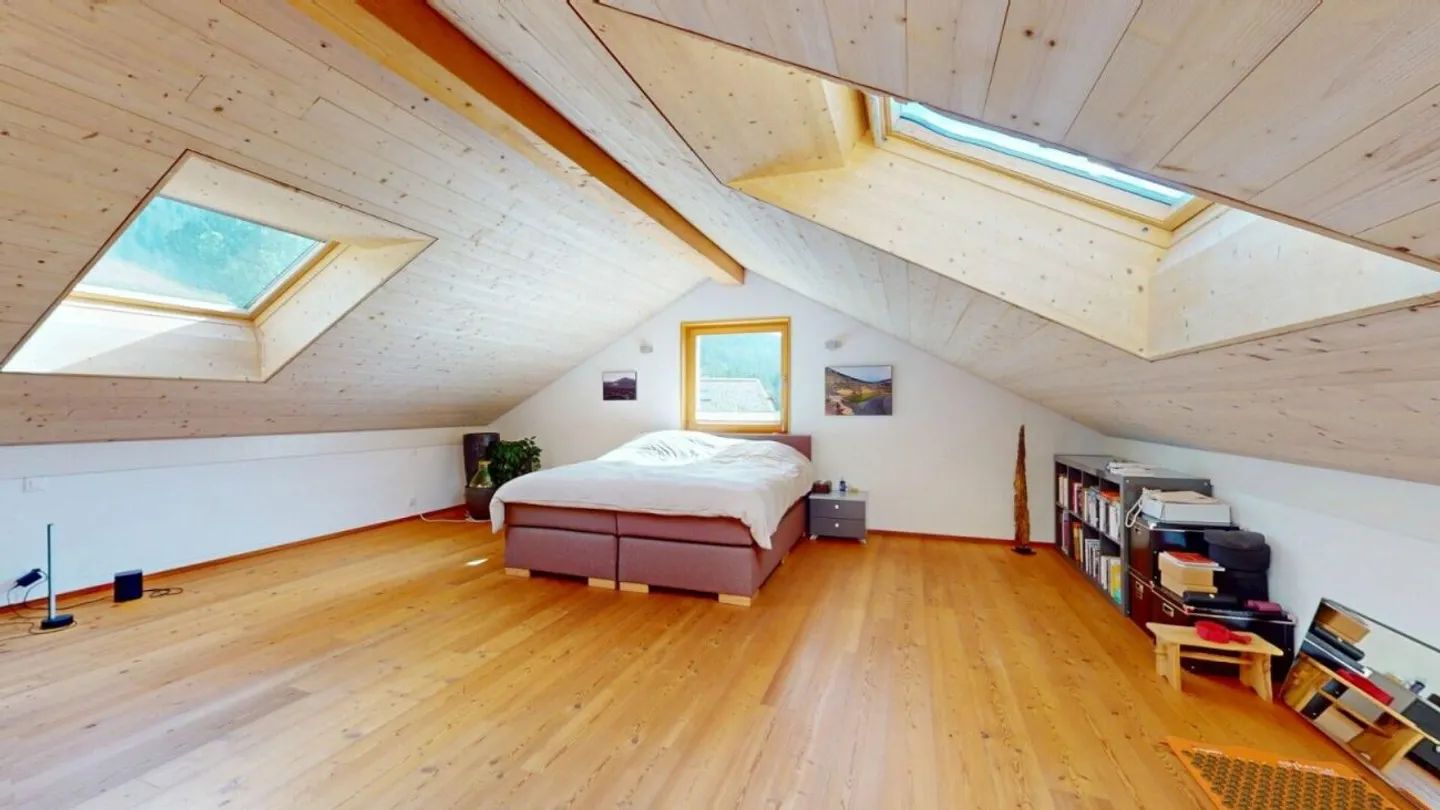 Beautiful 5.5 Room Maisonette Apartment in a Central Location - Photo 11 of 13
