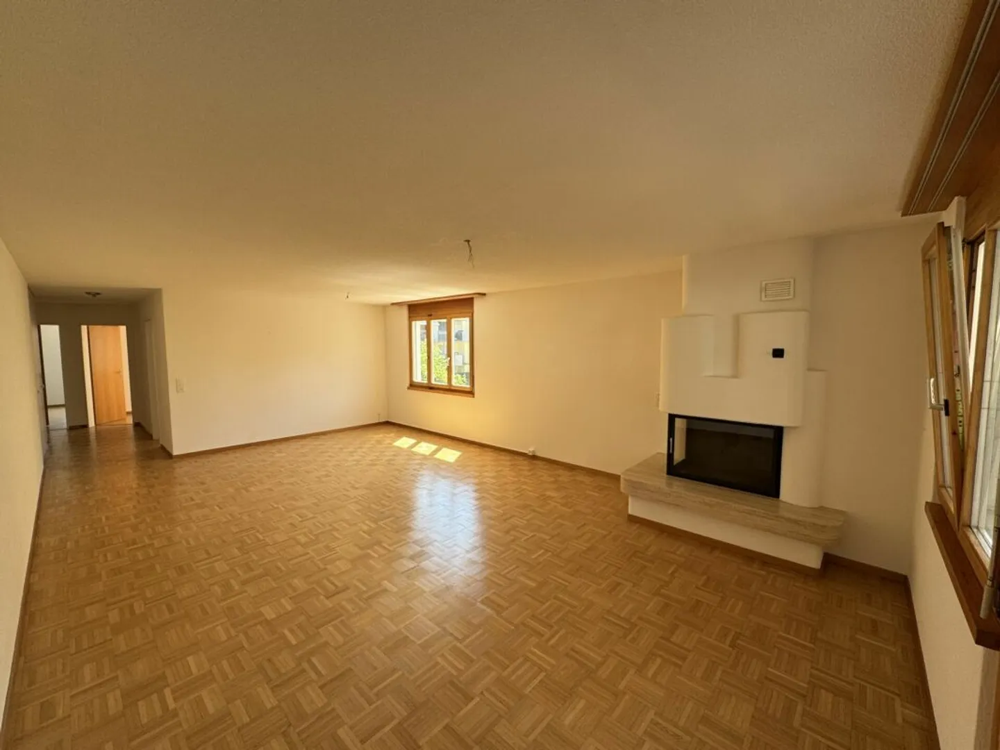 Living with Charm - 4.5-Room Apartment with Fireplace - Photo 1 of 9