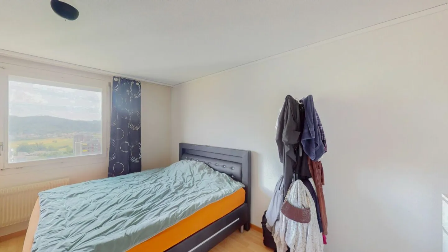 5½ Zimmer Wohnung mit Aussicht an familienfreundlicher Lage - Photo 11 of 13