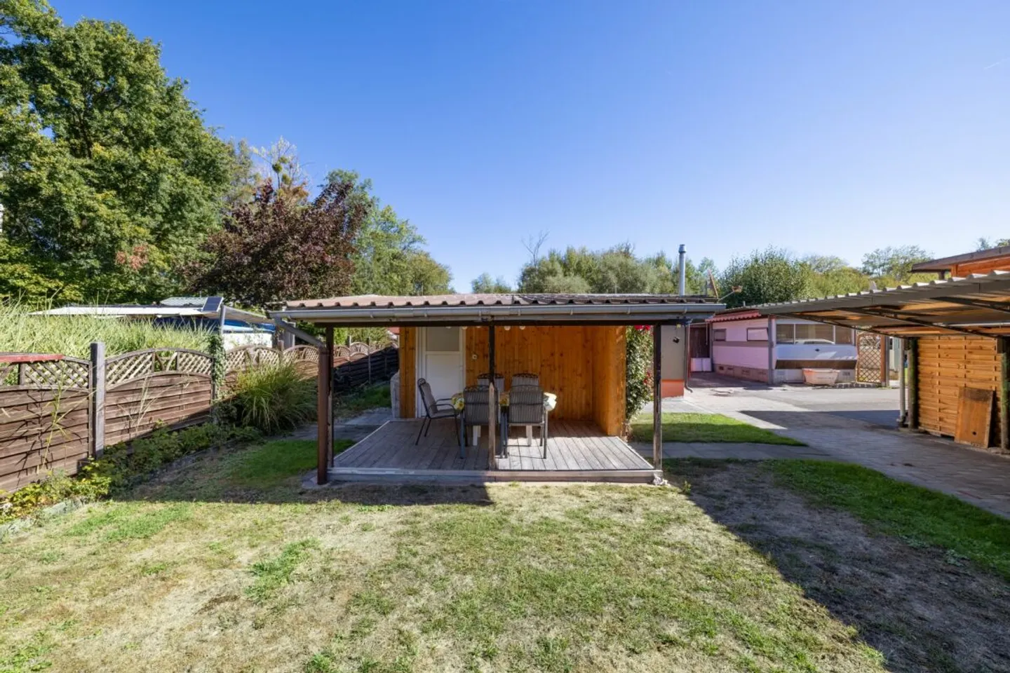 Bungalow de 3,5 pièces avec parcelle double dans le Caravaning Gletterens - Photo 11 sur 13