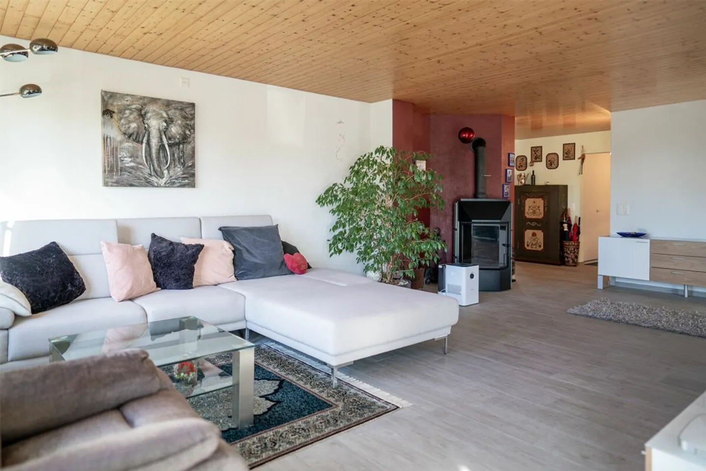 Cozy 4.5 Room Apartment in Hinwil - Photo 3 of 13