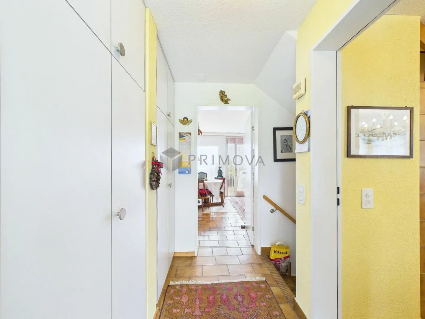 Living with a View - Stylish Row House Above Lake Zurich - Photo 4 of 13