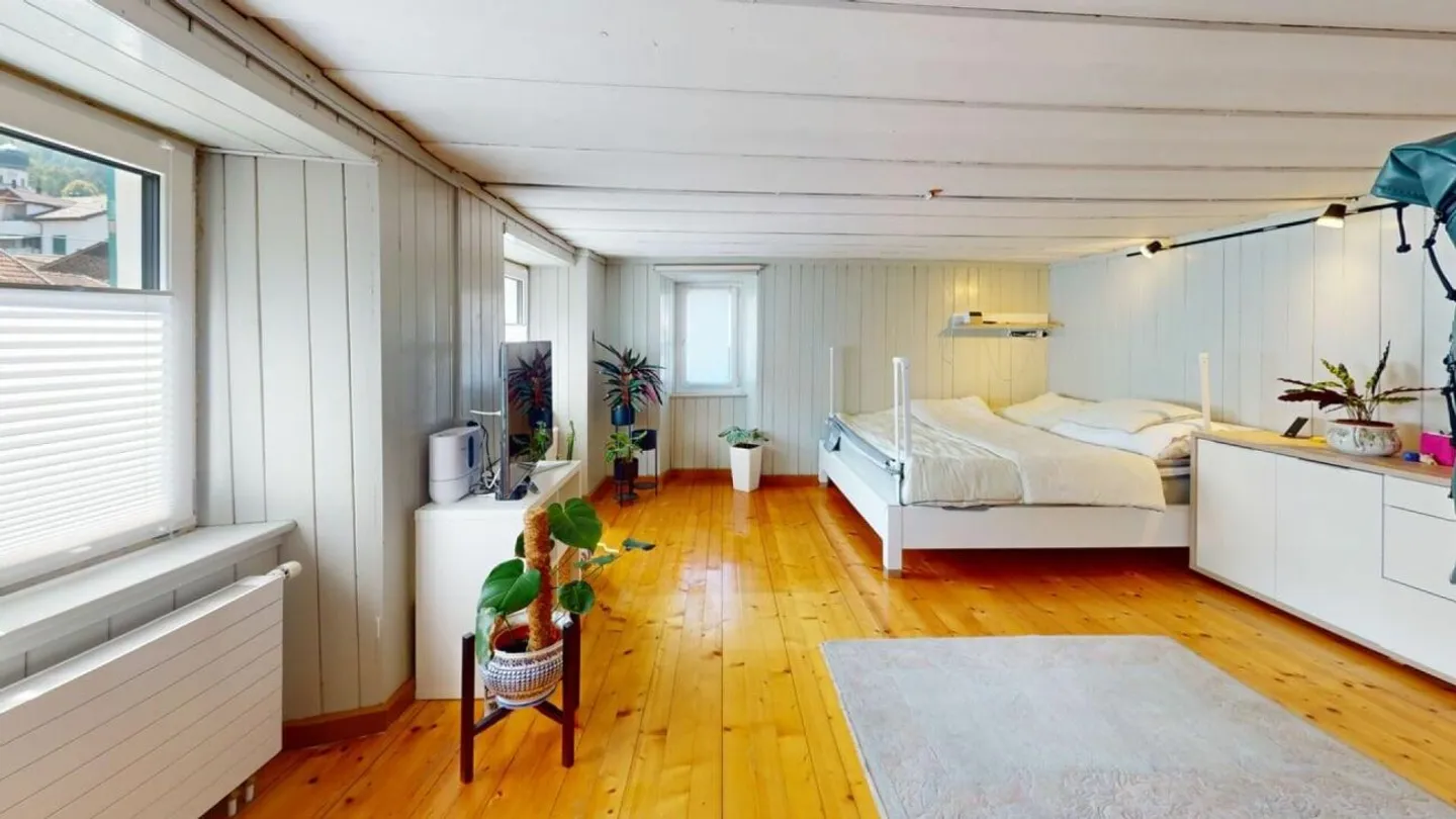 Residential building with huge barn total usable area 395m2 - Photo 12 of 13