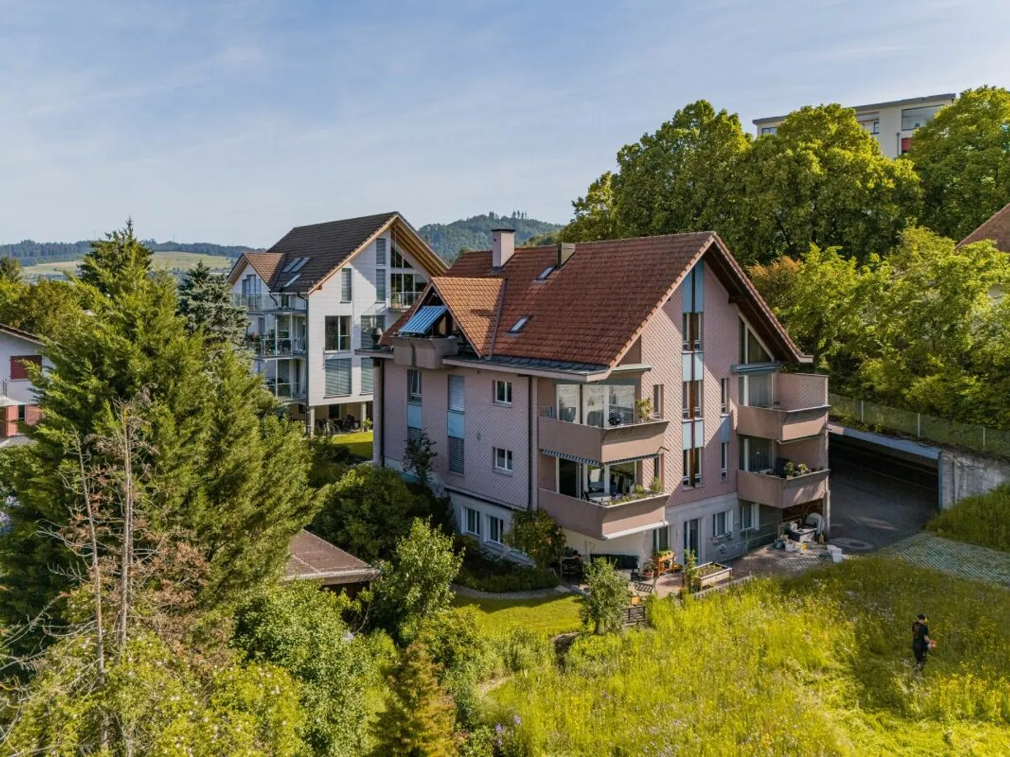 Mehrfamilienhaus mit sechs Wohneinheiten - Foto 1 von 13
