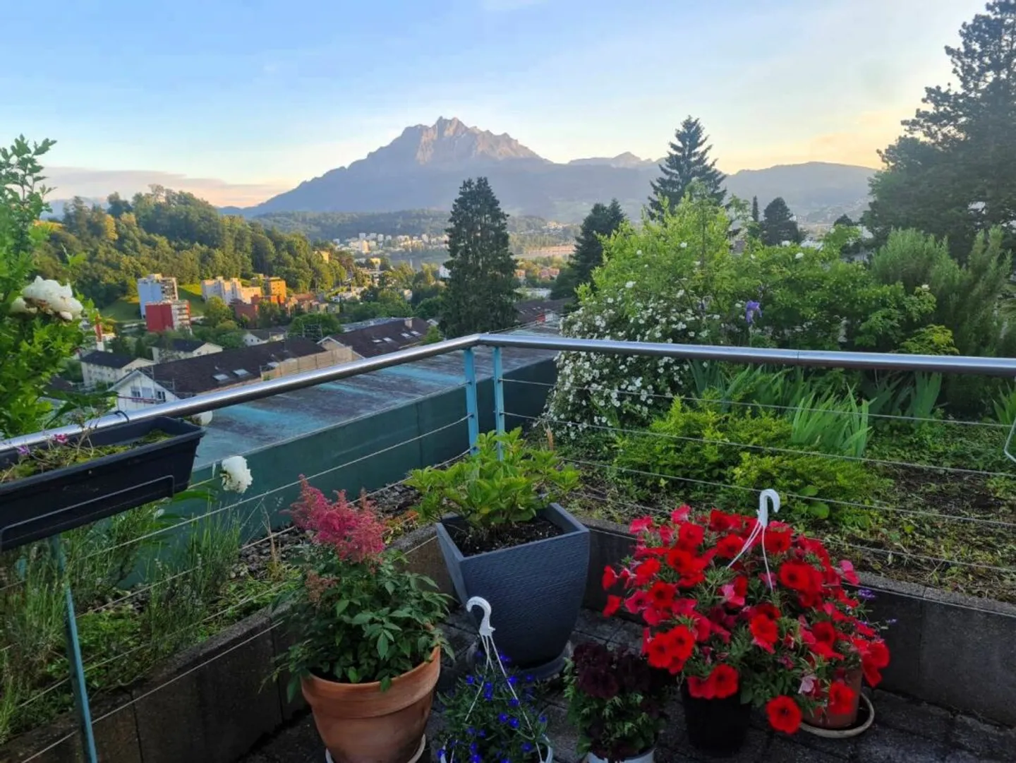 Great condominium with house character and panoramic view - Photo 3 of 6