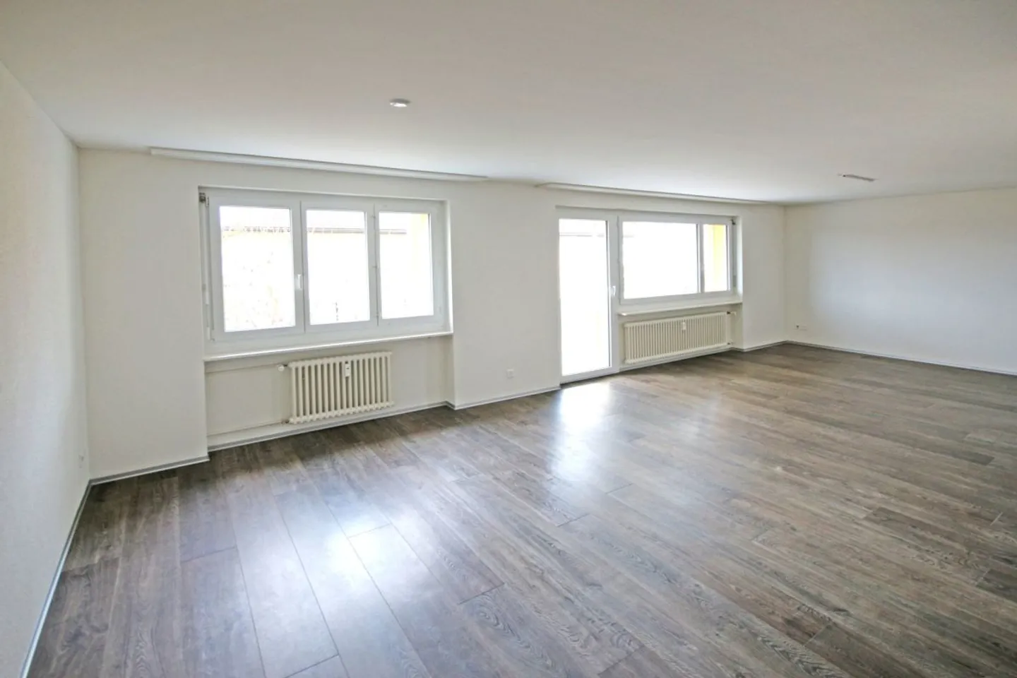Stilvolle Wohnung in Dübendorf - Foto 2 von 8