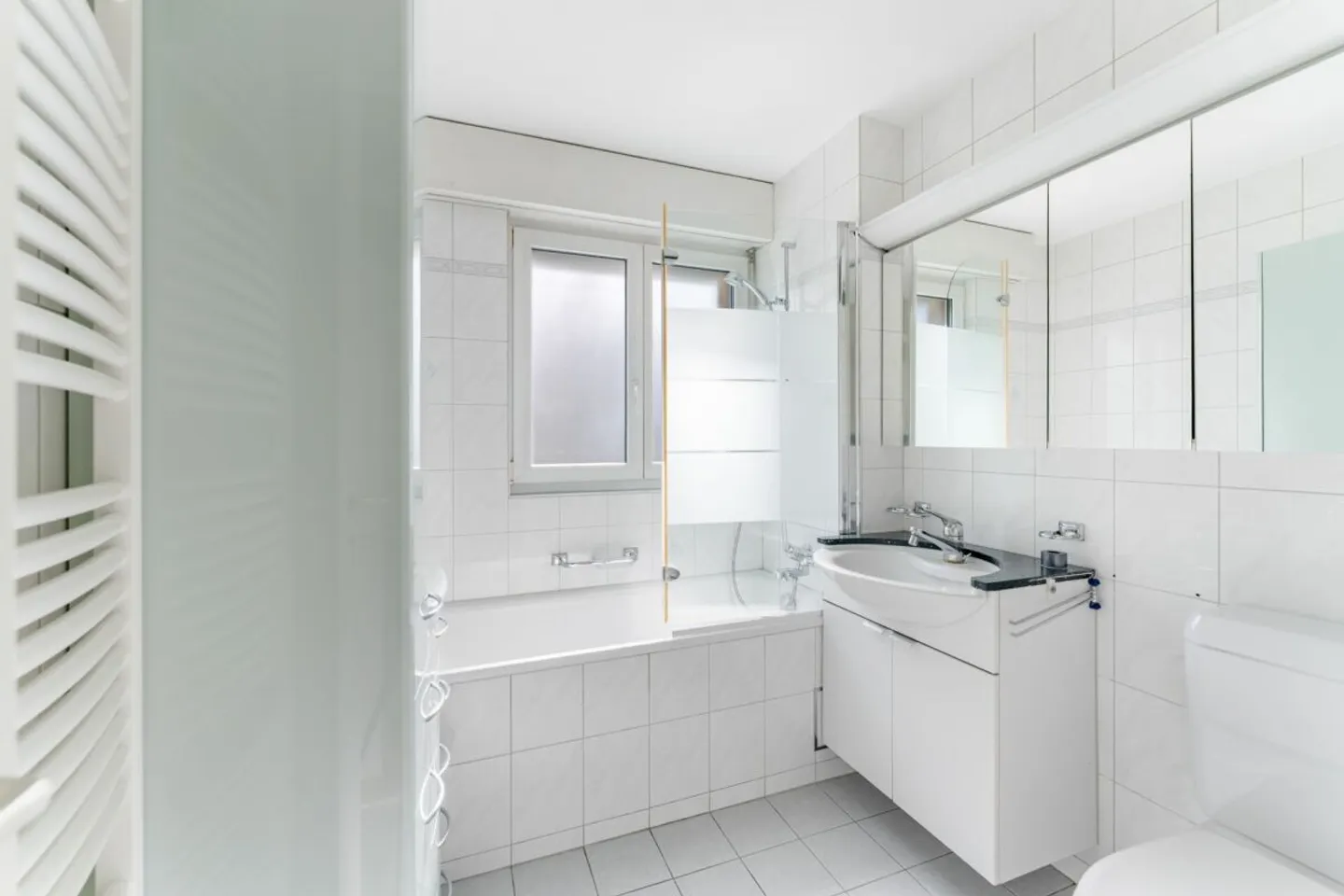 Ideal for first-time buyers, young couples or families - solid condominium - Photo 7 of 11