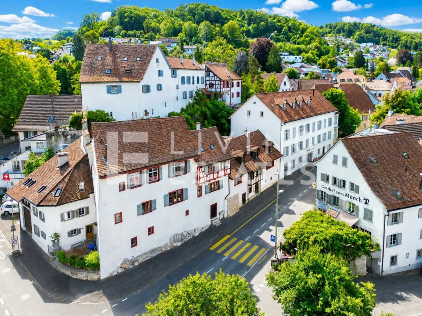 Historisches Haus mit einzigartigem Charme - Foto 1 von 13