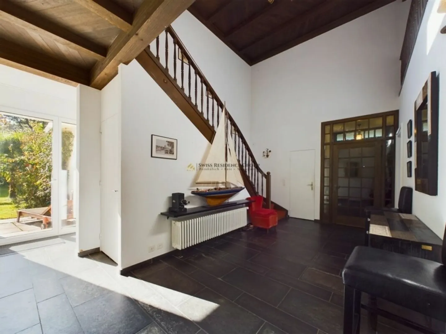 Villa esclusiva con vista lago, piscina e molta privacy - Foto 9 di 13