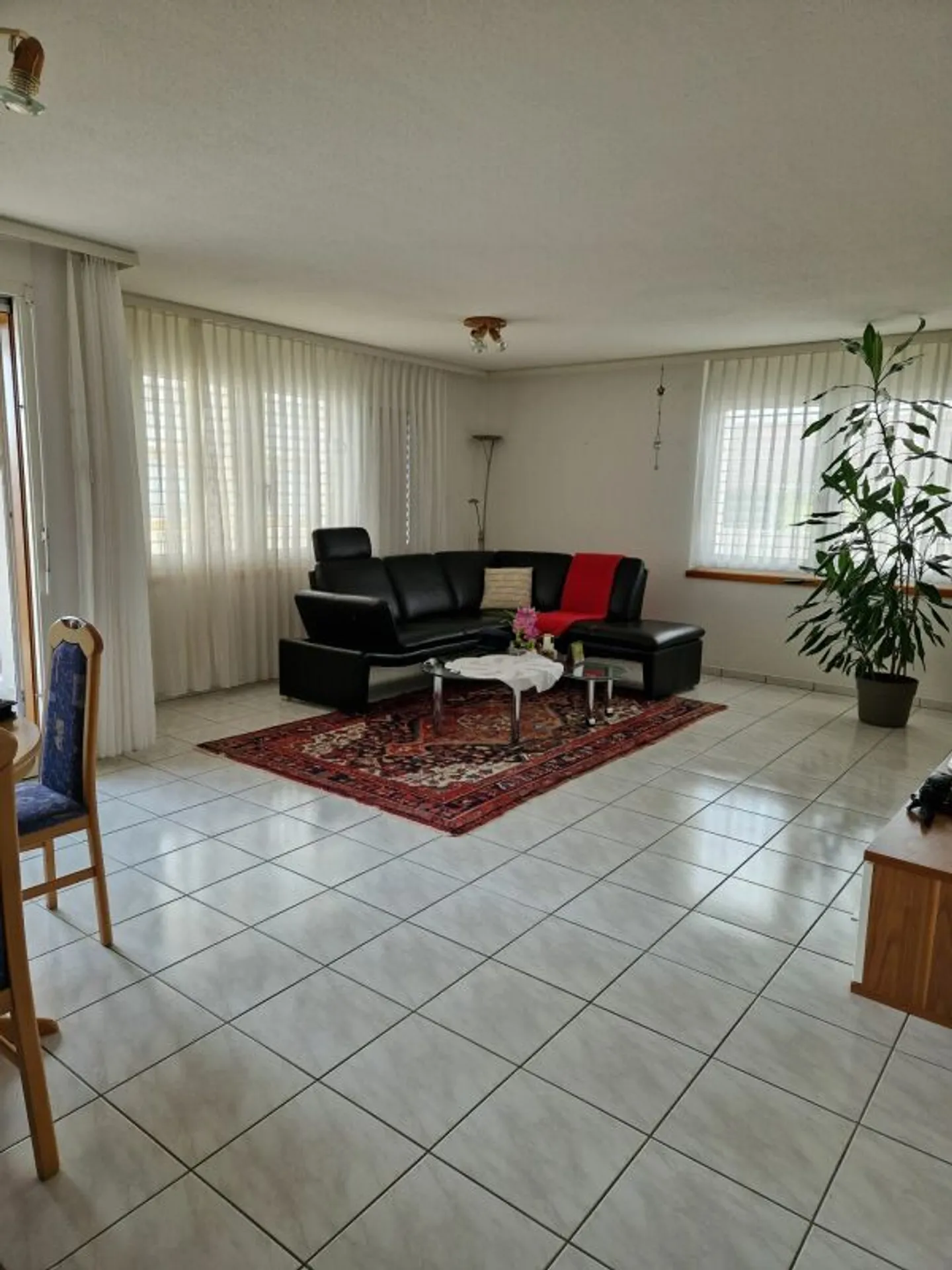 preiswerte 4.5-Zimmerwohnung im Herzen von Schötz - Photo 1 sur 8