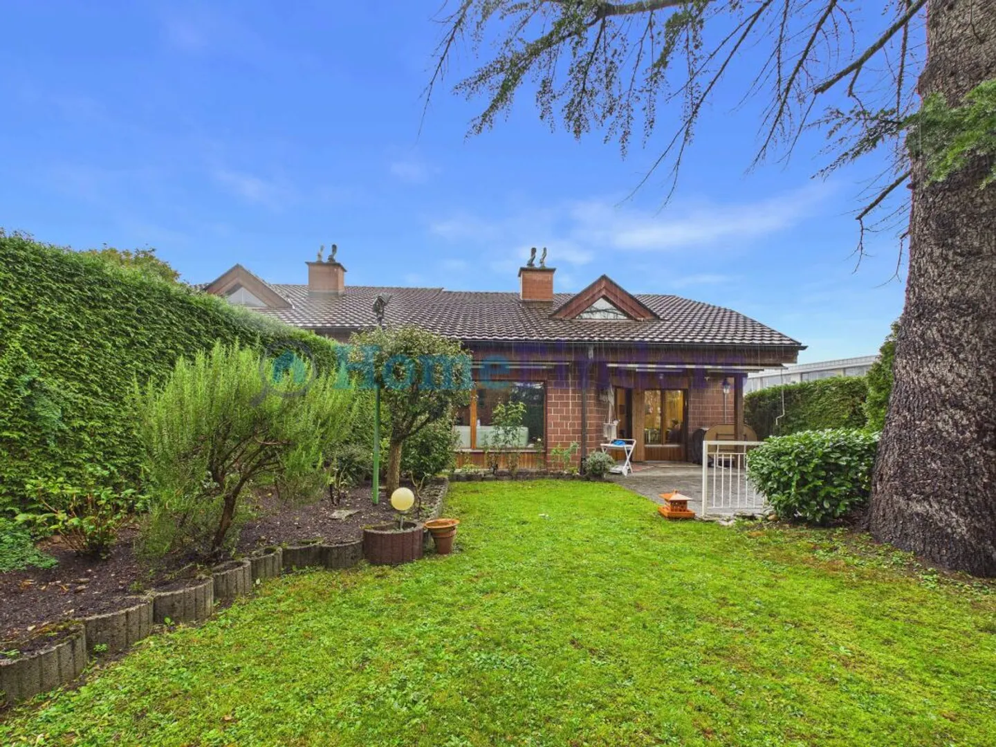 DREAM HOME WITH PRIVATE WELLNESS OASIS - FULL OF QUALITY OF LIFE - Photo 1 of 13
