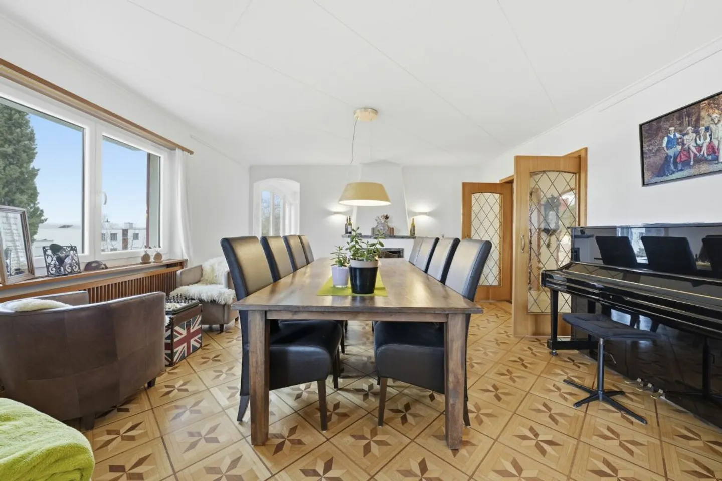 Proprietà unica con piscina naturale, vigneto e oasi spa nella posizione da sogno di Klingnau - Foto 4 di 13