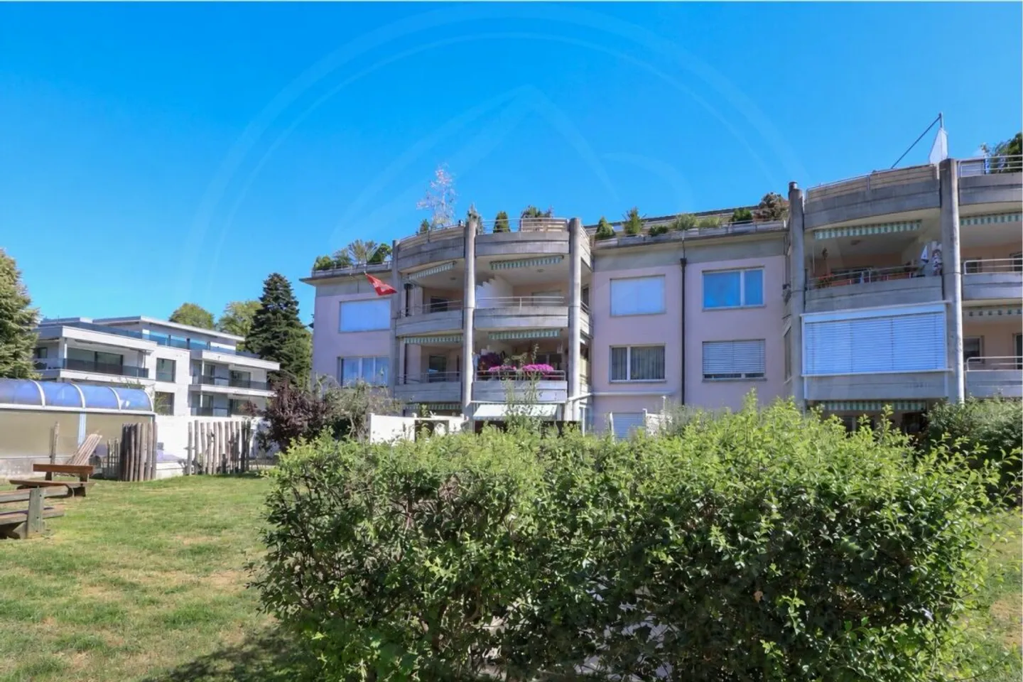 Appartamento di 3½ locali ben tenuto con due balconi al secondo piano - Foto 12 di 12