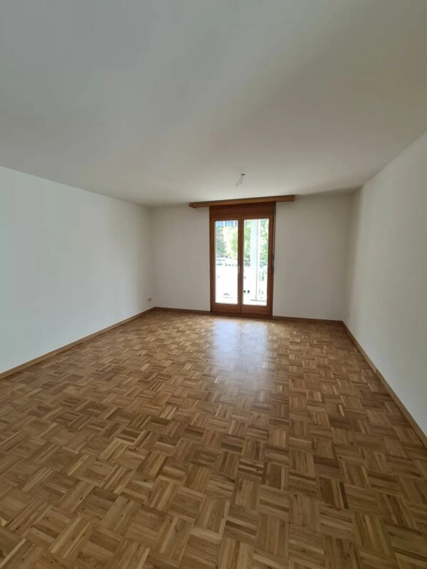 Appartamento attraente di 3,5 stanze in uno sviluppo tranquillo - Foto 3 di 8