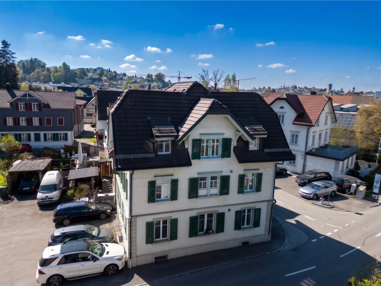 Charming Corner House with Two Residential Units - Versatile Use with Attractive Perspective - Photo 10 of 10