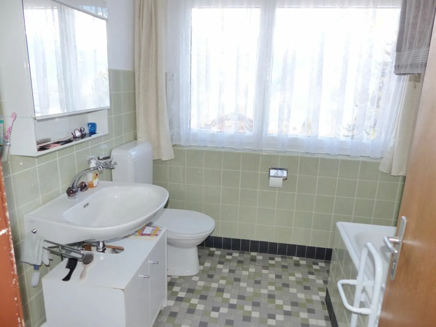 Grande casa unifamiliare di 9 stanze con grande potenziale in una posizione da sogno - Foto 6 di 13