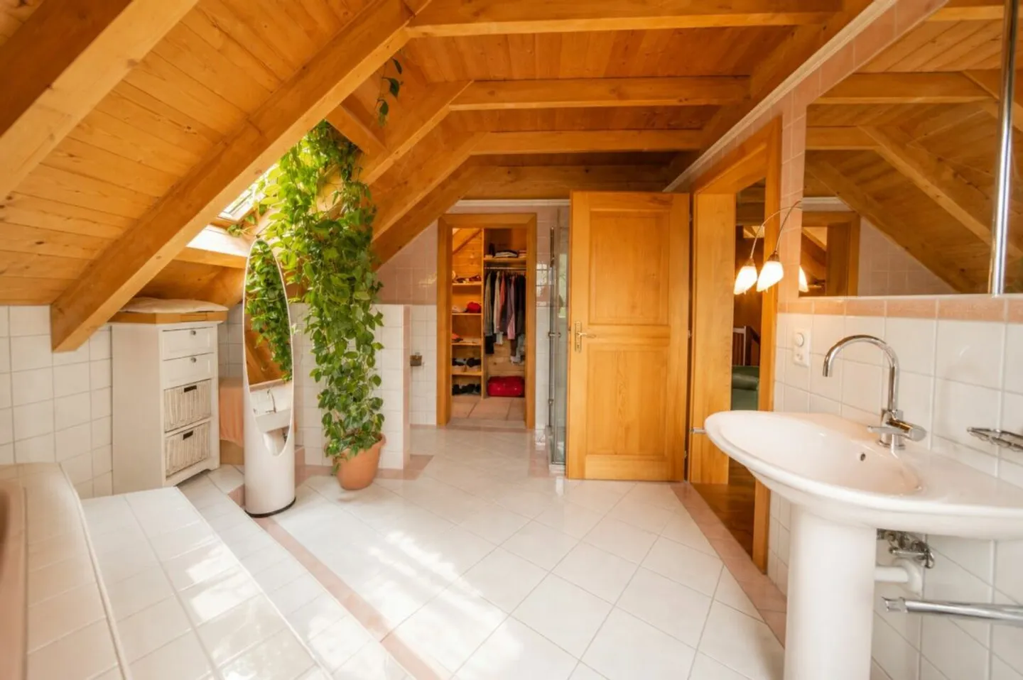 Maison en bois massif unique provenant du bois de lune - vivre sainement avec vue sur la montagne et de nombreuses possibilités d'utilisation - Photo 13 sur 13