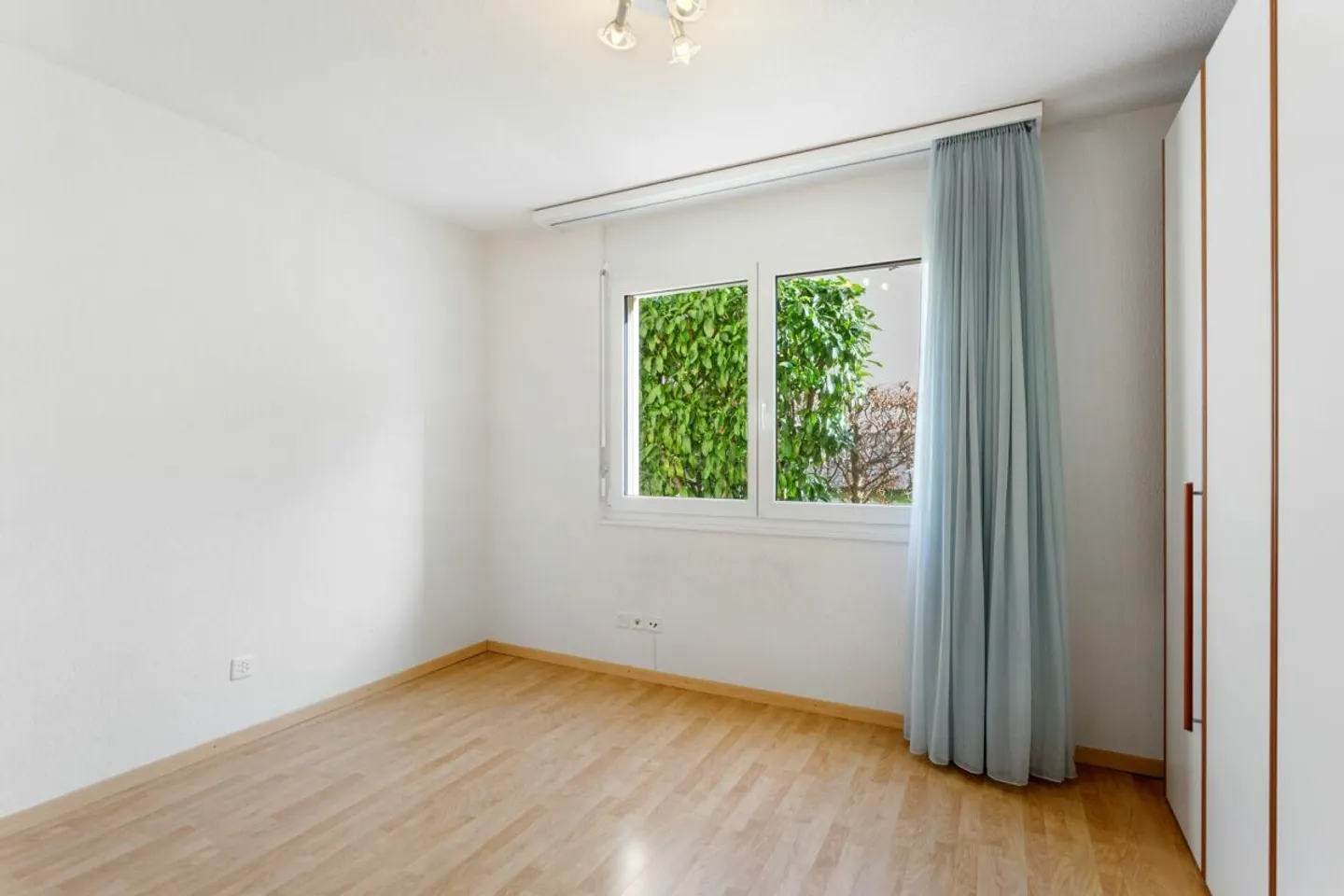 HAPPINESS OF LIVING with private garden! - Photo 9 of 13