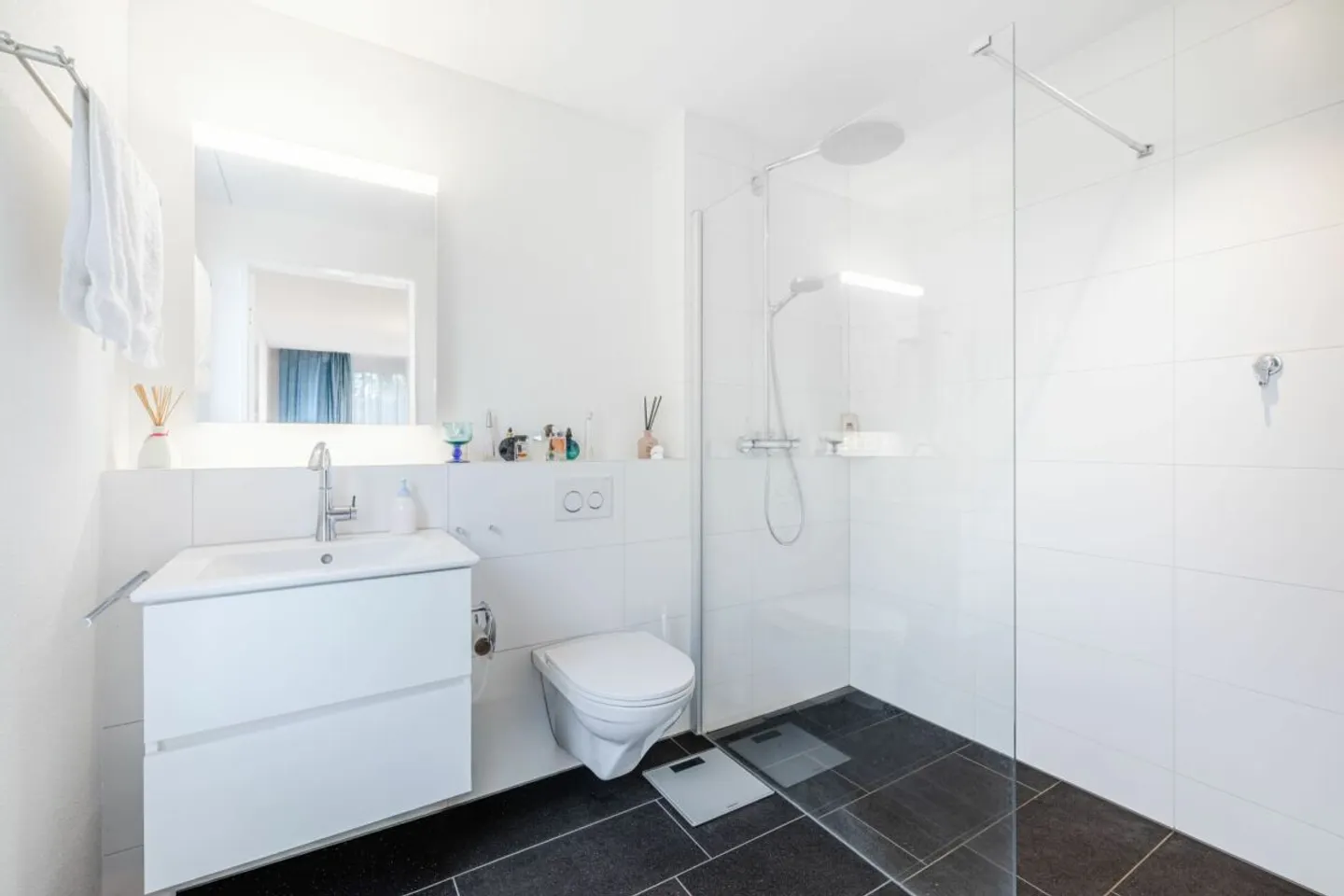 Moderne Gartenwohnung mit komfort in modernem Mehrfamilienhaus - Foto 5 di 8