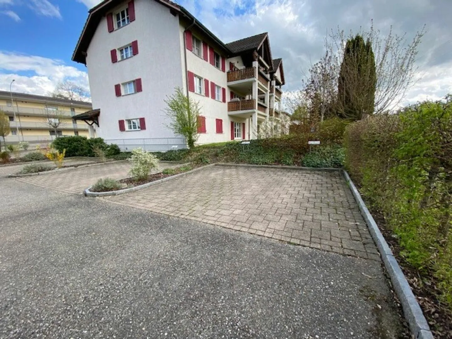 Place de parking à louer - Photo 1 sur 3