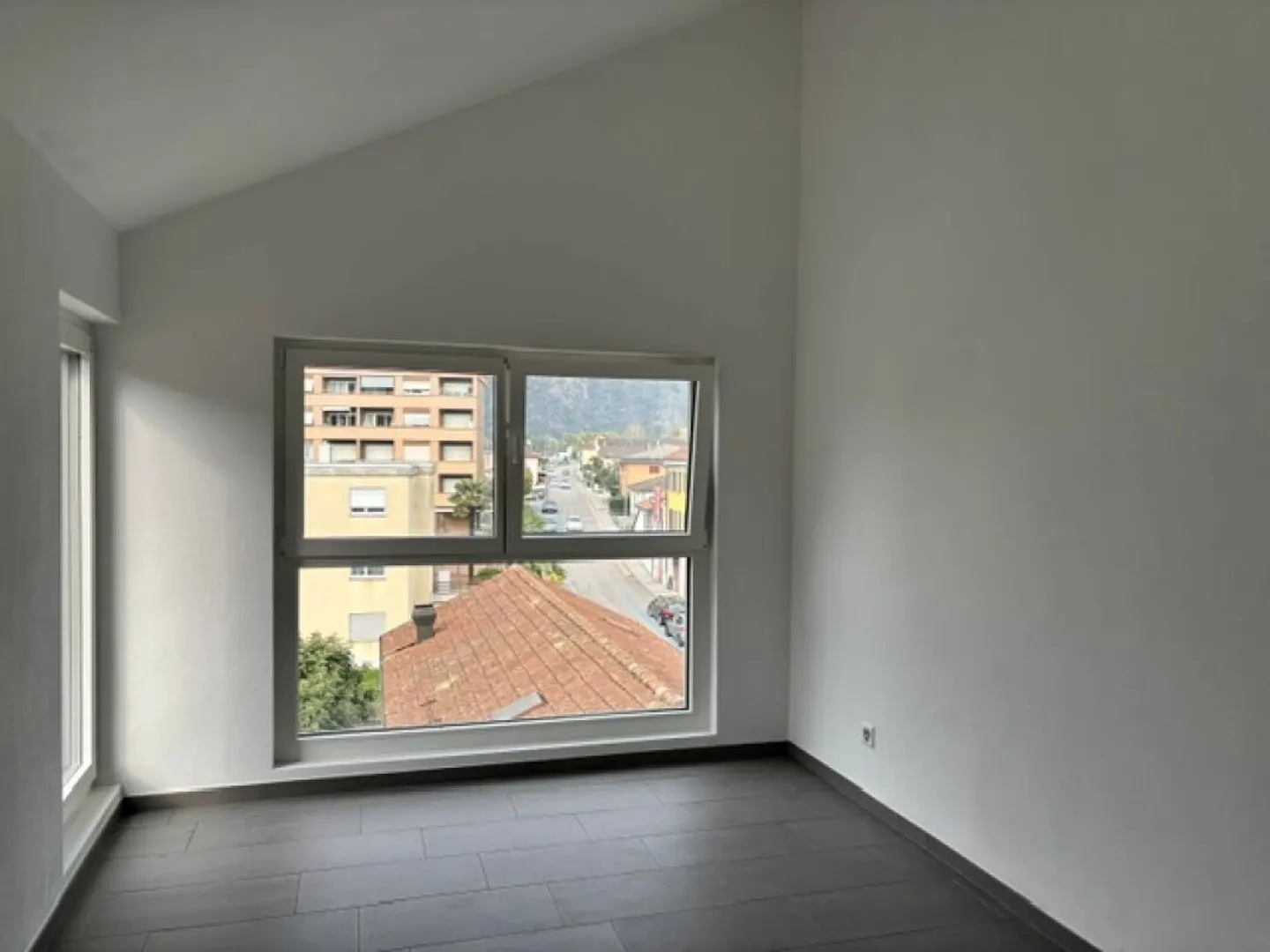 STUDIO APARTMENT 3.5 ROOMS ARBEDO - Photo 4 of 8