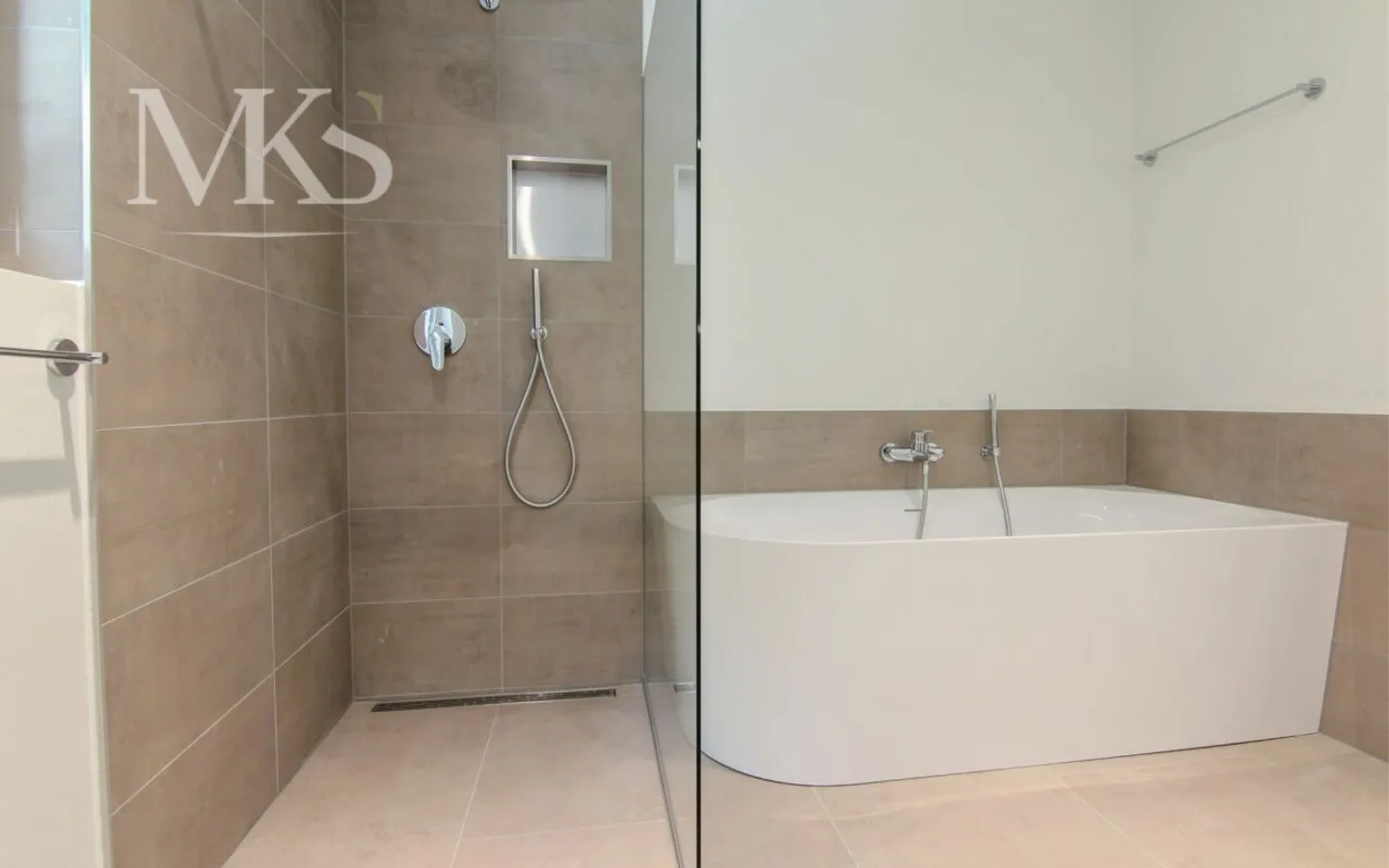 Soleil et panorama purs sur 182 mètres carrés - La maison de vos rêves - Photo 13 sur 13