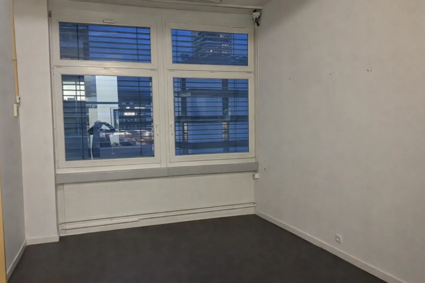 Vielseitige Gewerbefläche in Dübendorf - Foto 4 von 5