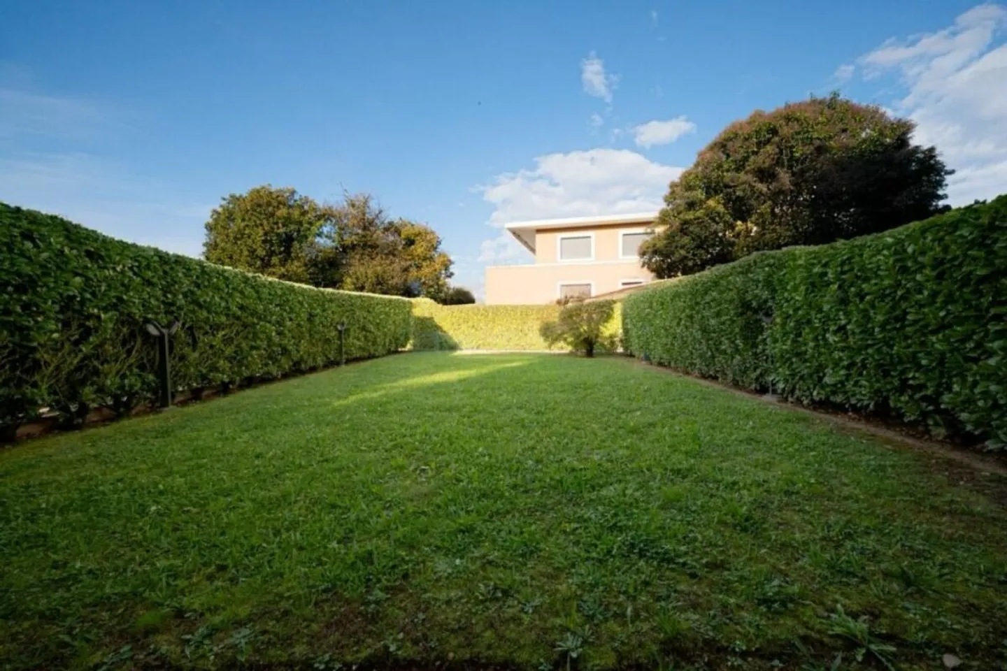 Appartement duplex spacieux avec grand jardin et maximum de confidentialité à Montagnola - Collina d'Oro - Photo 3 sur 11