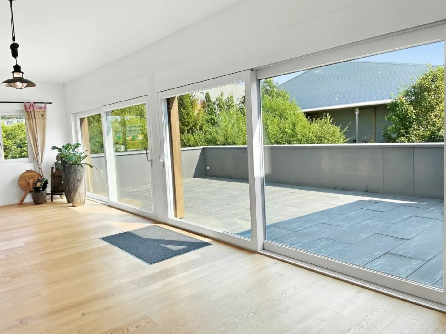Versatile Commercial Space - Your New Location in Aadorf - Photo 8 of 8