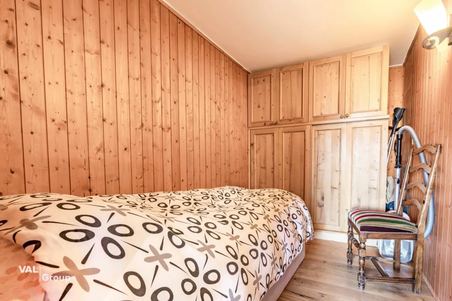 Sunny Apartment with Balcony and View of the Alps - Photo 6 of 12