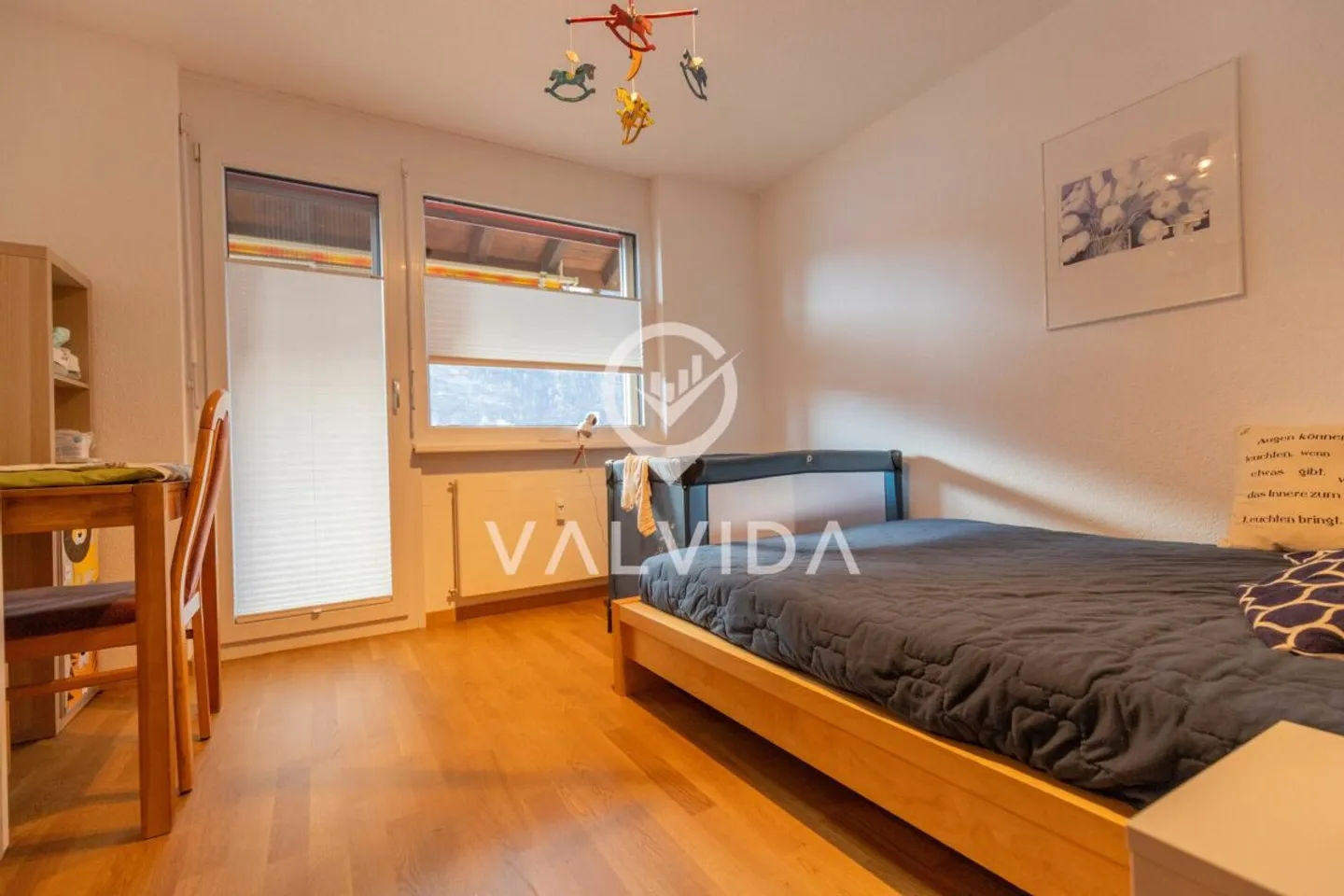 Top Deal: 4.5-Room Apartment with 2 Balconies, Garage & Guest WC - Photo 8 of 12