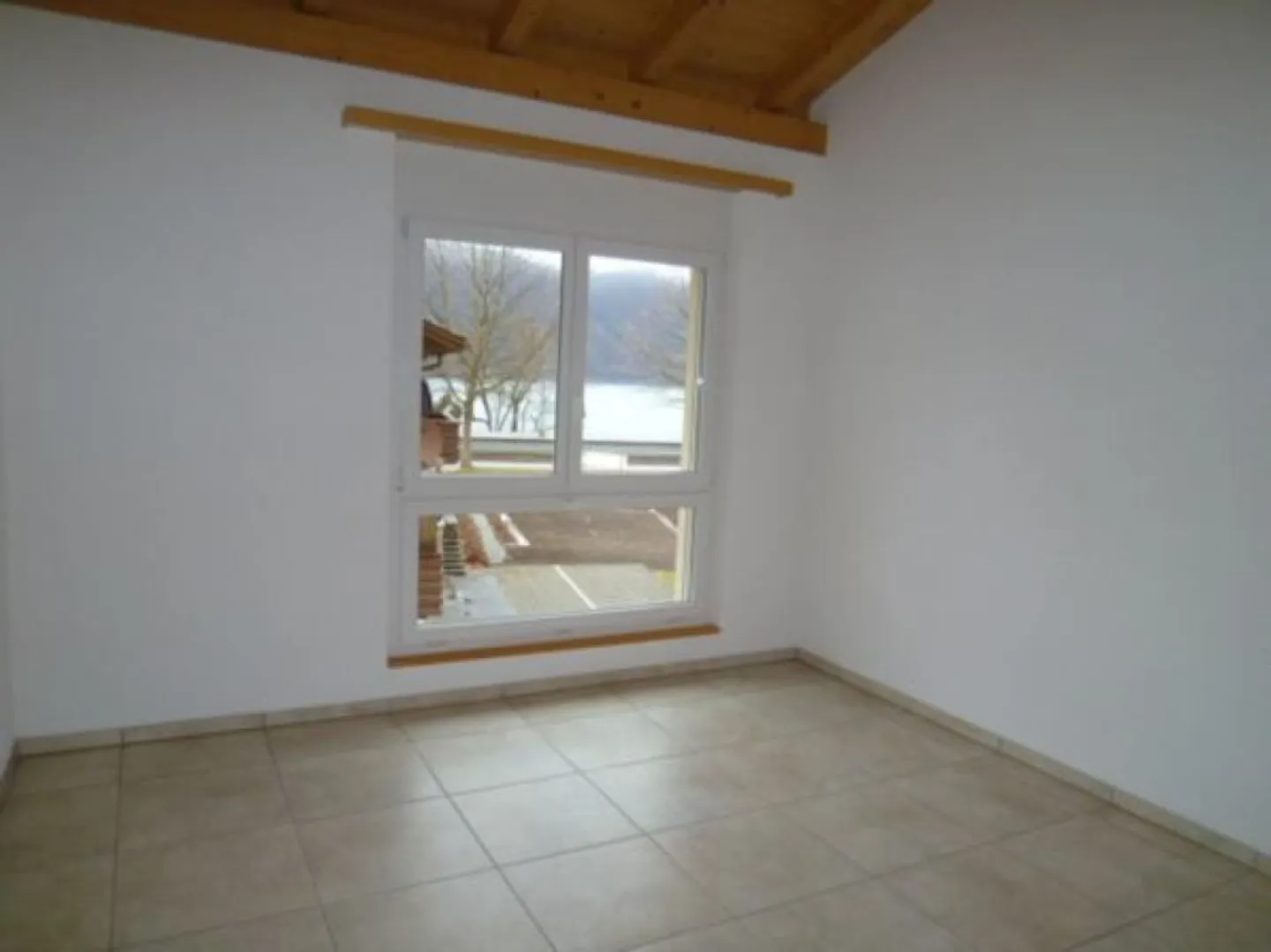 Lussuoso appartamento di 4½ locali con sauna e vista lago - Foto 7 di 12