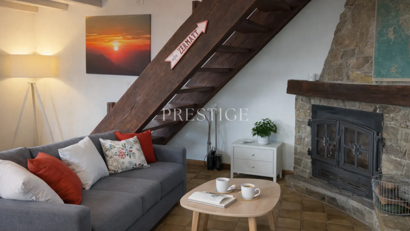 Chalet autentico con vista panoramica - 5½ locali su 9'000 m² di terreno - Foto 3 di 13