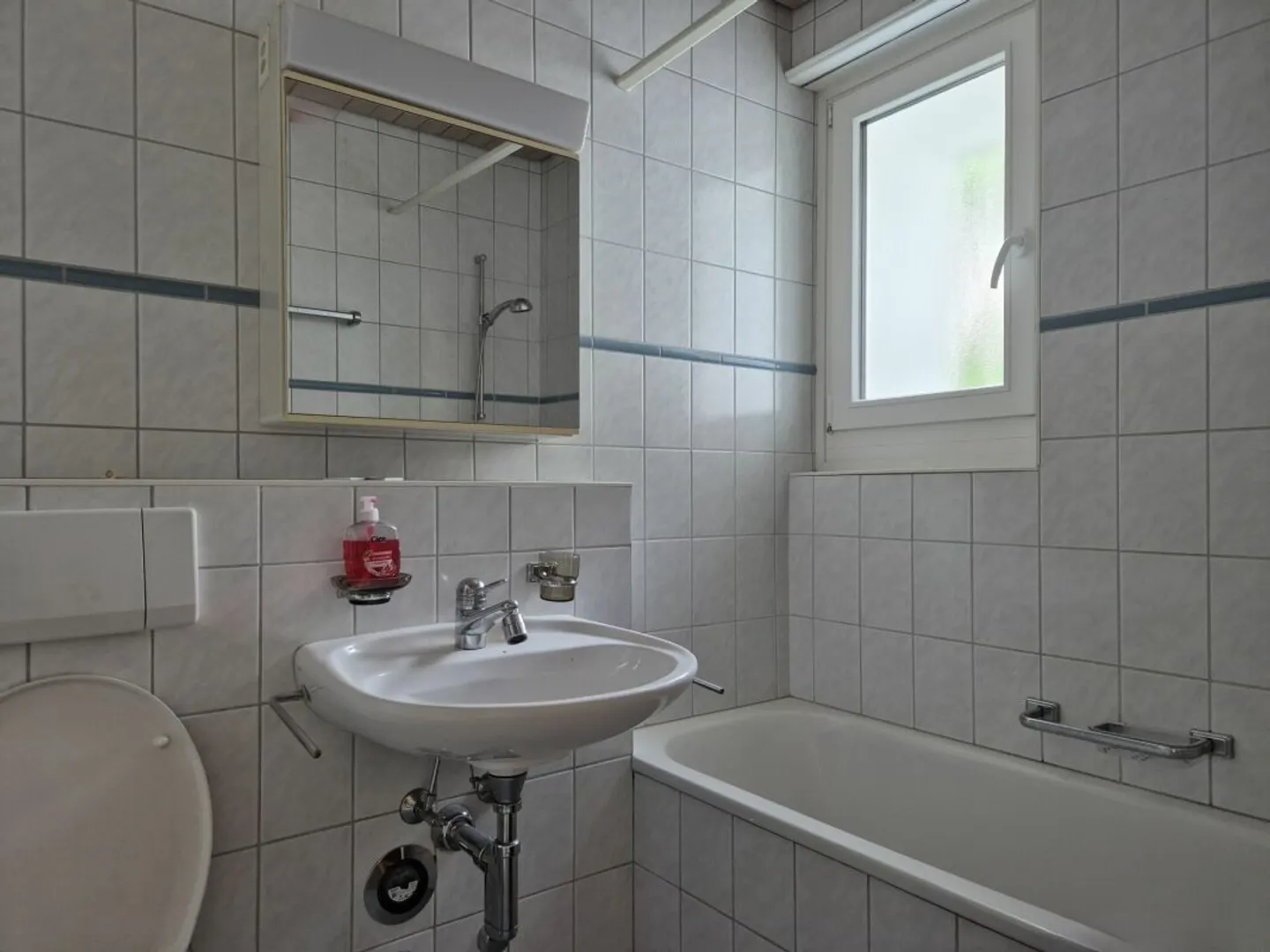 preiswerte und teilsanierte 2.5-Zimmerwohnung - Photo 4 sur 6