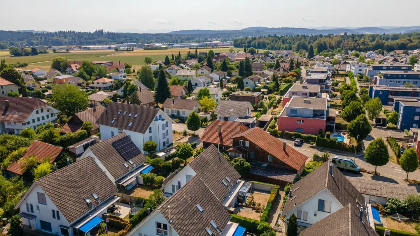 Grosses Haus und viel Land mit Entwicklungspotenzial - 503 m² Nutzfläche | 671 m² Grundstück - Photo 5 of 9