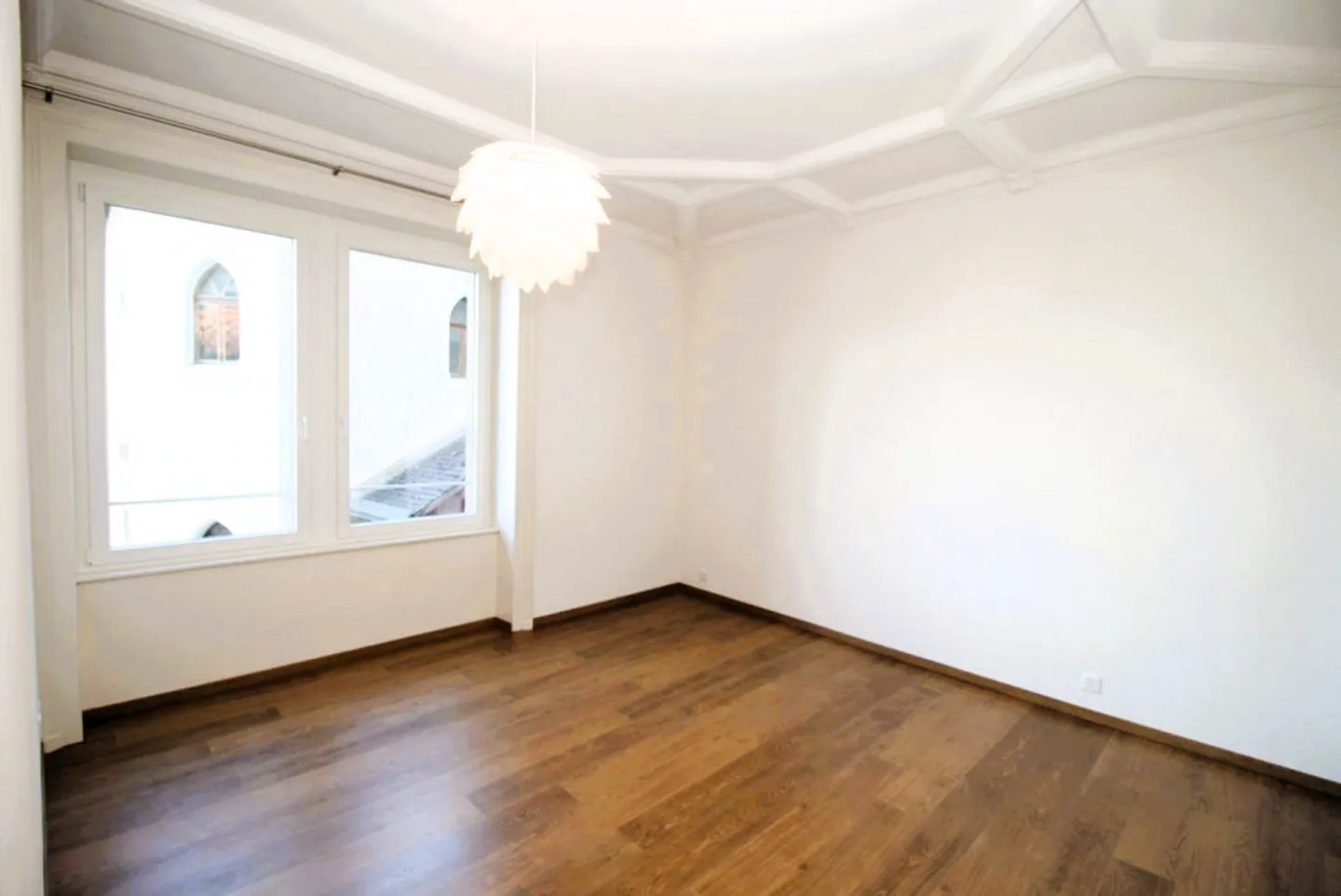 Geräumige Wohnung, Terrasse - Foto 3 von 6