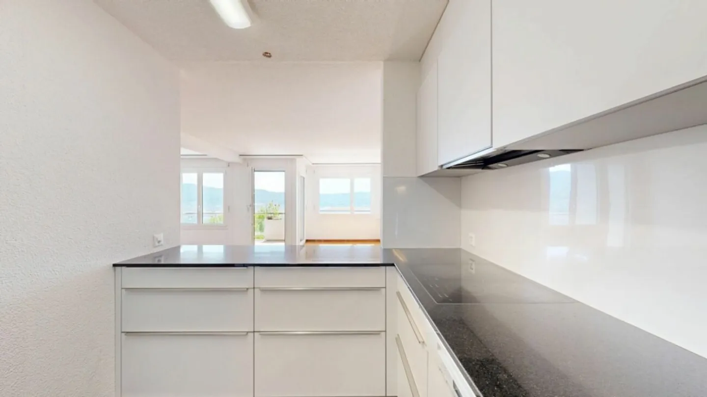 Vivere in una posizione ambita con vista - Foto 10 di 13