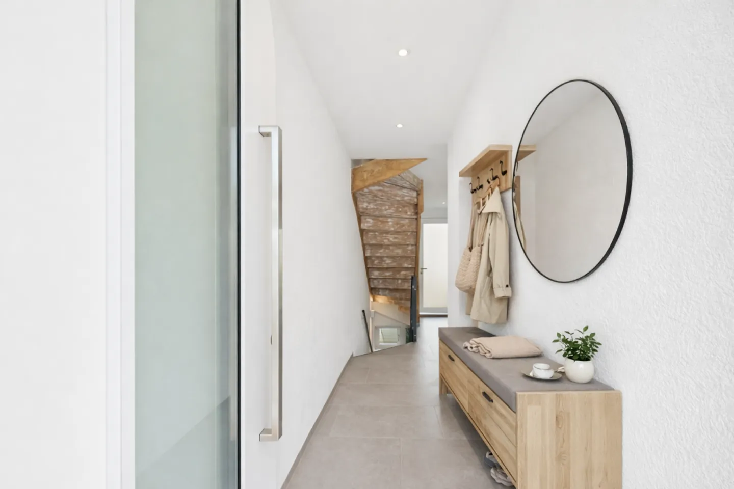 Townhouse moderno - Casa a schiera ristrutturata con stile a Olten - Foto 3 di 13