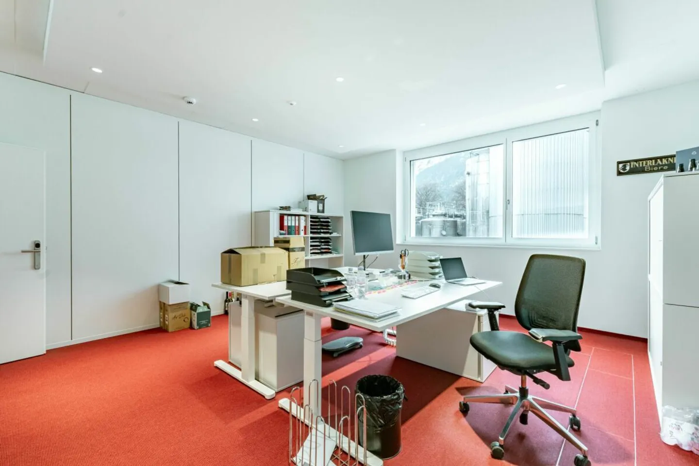Il tuo nuovo ufficio e spazio commerciale spazioso a Matten vicino a Interlaken - Foto 8 di 13