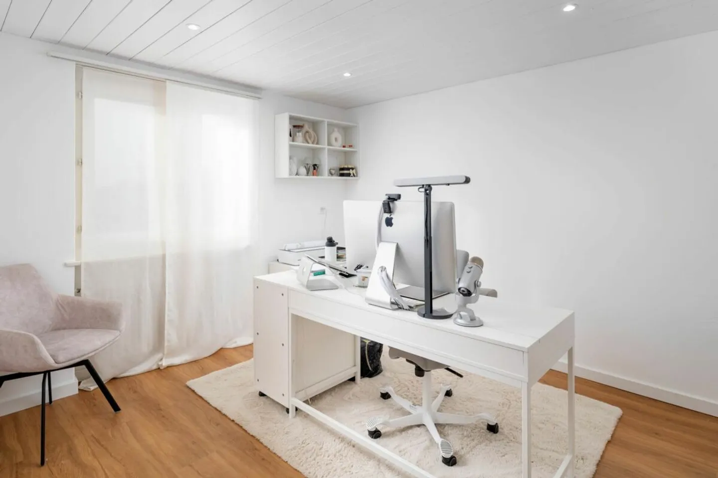 Complètement rénové, avec piscine et vue imprenable ! - Photo 10 sur 13