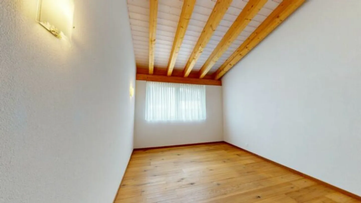 Appartamento mansardato spazioso come residenza principale - Foto 7 di 13