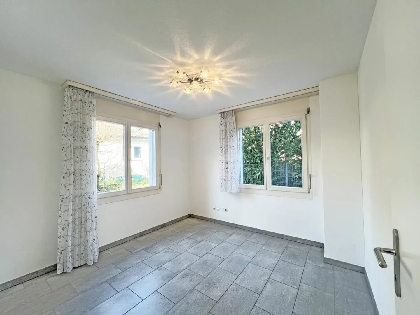 Charmantes Familienhaus mit Garten - Foto 5 von 13