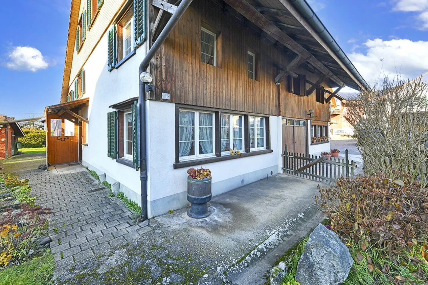 4-room two-family country house with development potential - Photo 2 of 9