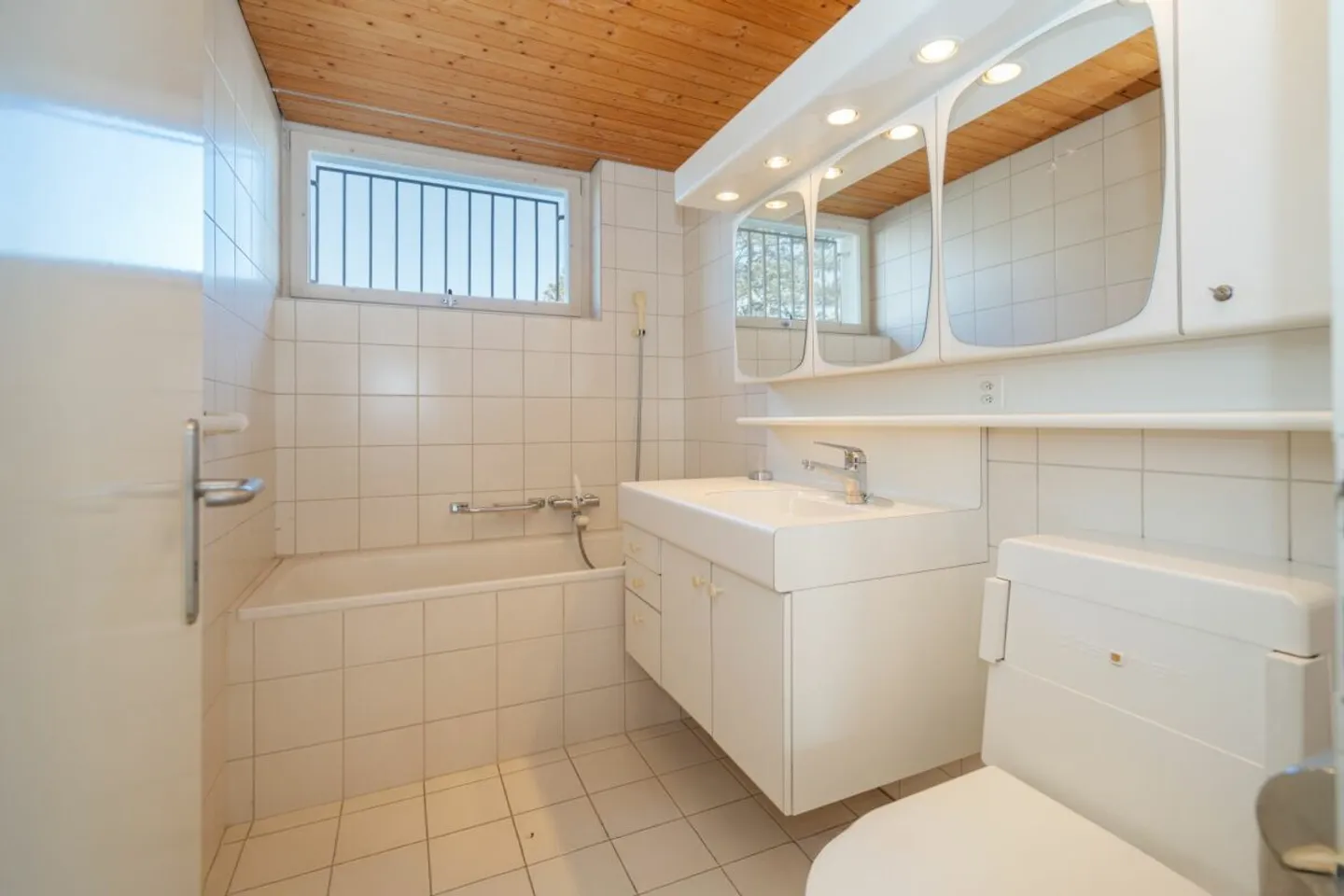 Grosszügiges Grundstück in idyllischer Lage - Foto 9 von 13