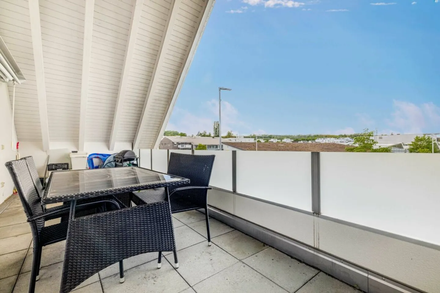 Living near Lake Constance - attractive 3.5-room penthouse apartment - Photo 4 of 6