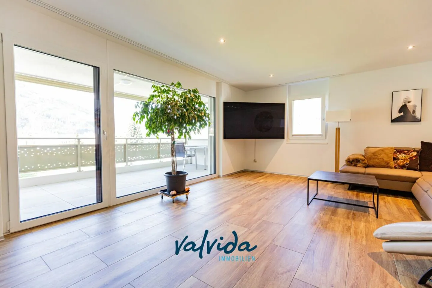 Modernes Mehrfamilienhaus in Steg - Foto 5 von 13